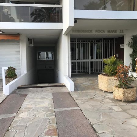 App Le Rocazur Avec Piscine Et Parking En Bord De Mer A 500M Du Centre Ville Menton Exterior photo