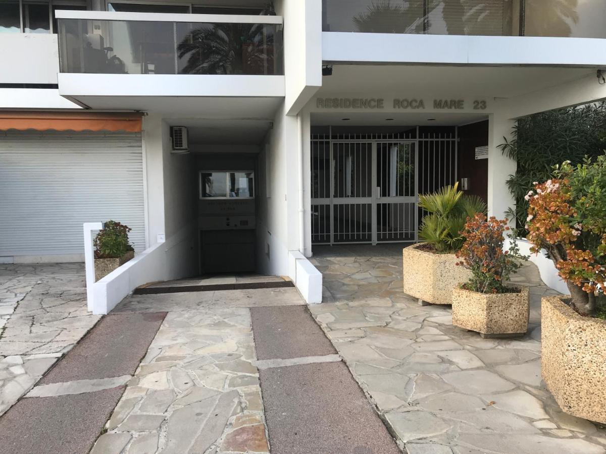 App Le Rocazur Avec Piscine Et Parking En Bord De Mer A 500M Du Centre Ville Menton Exterior photo